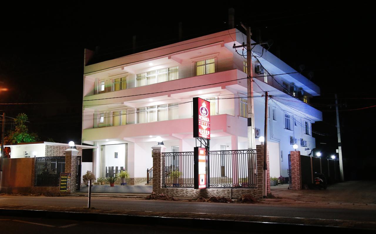 Ronaka Airport Transit Hotel Katunayaka Exterior foto